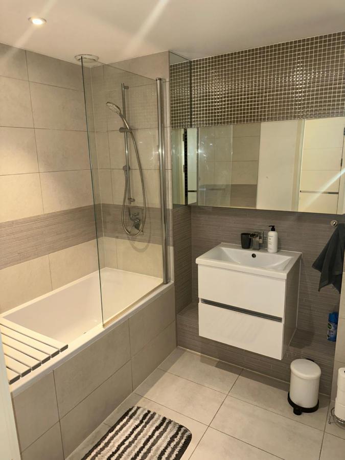 Luxury One Bedroom Apartment London Exterior foto